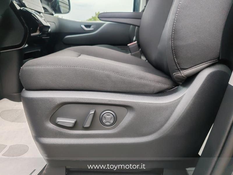 Hyundai Staria 1.6 HEV AT 2WD 9 posti Wagon