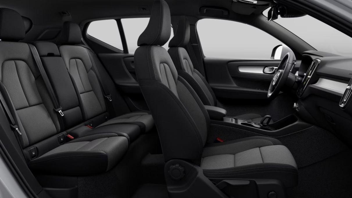 VOLVO Xc40 B3 Mild Hybrid Automatico Plus Dark