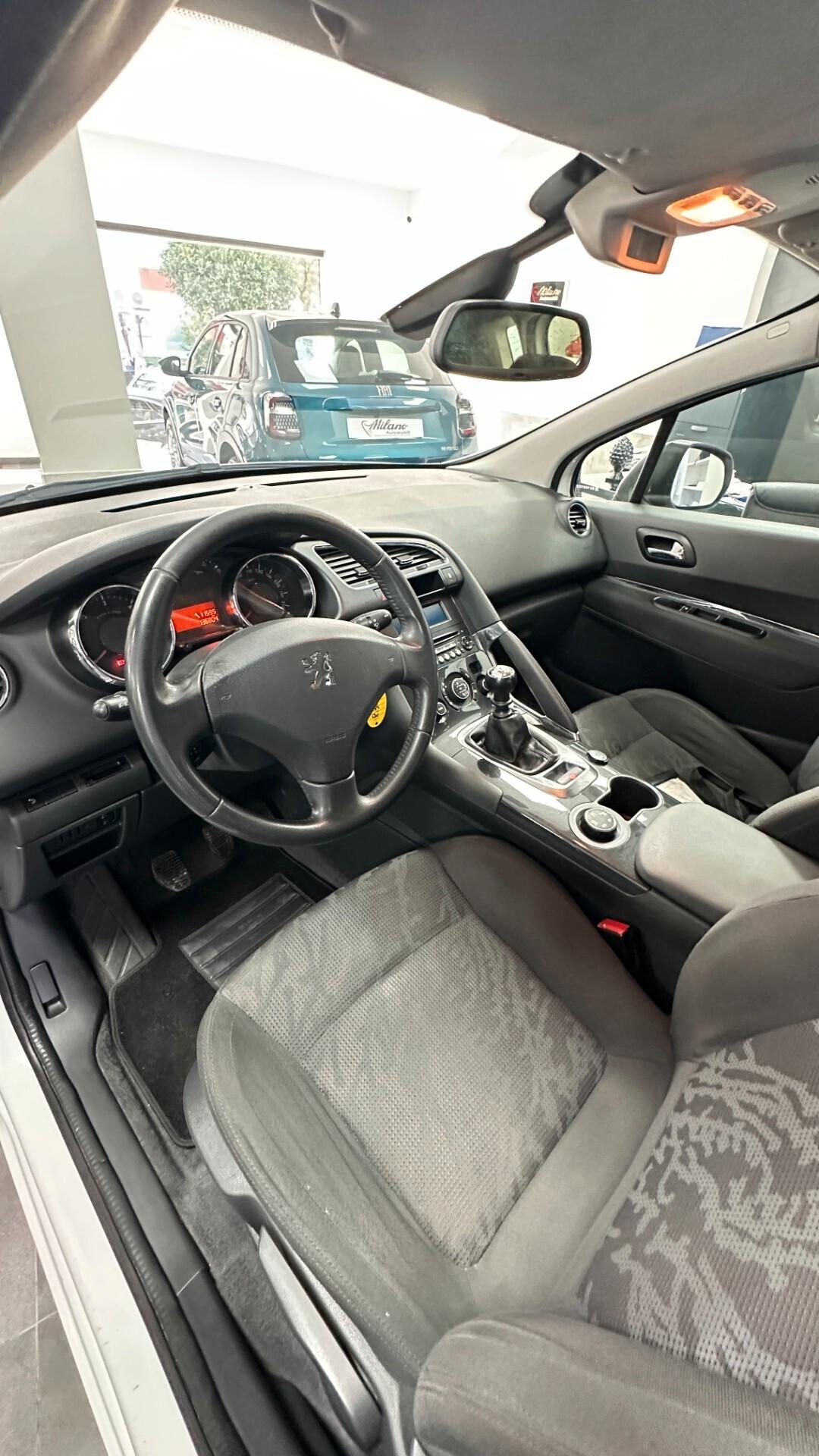 Peugeot 3008 1.6 HDi 115CV Business