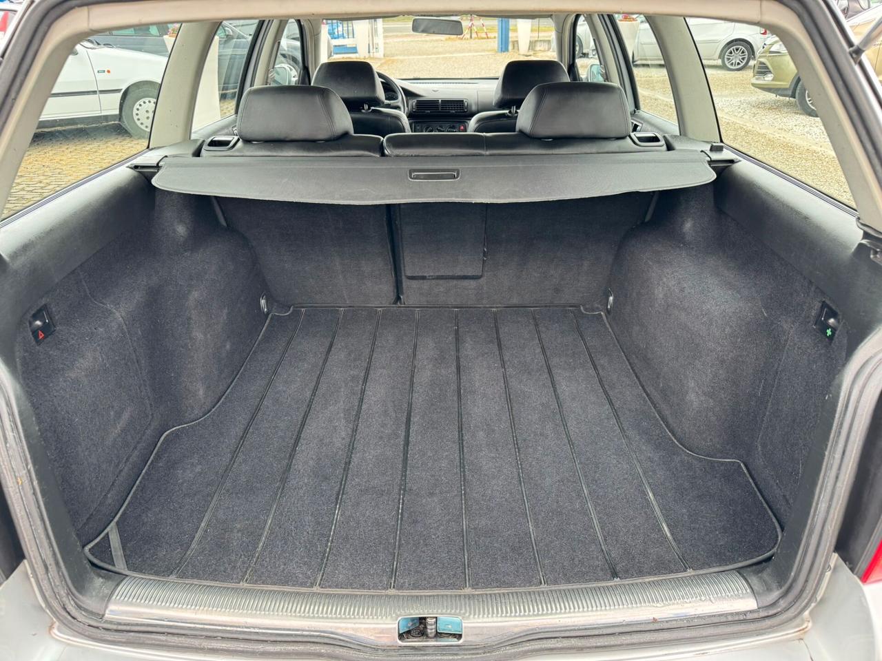 Volkswagen Passat 1.9 TDI/101 CV cat Var. C.line