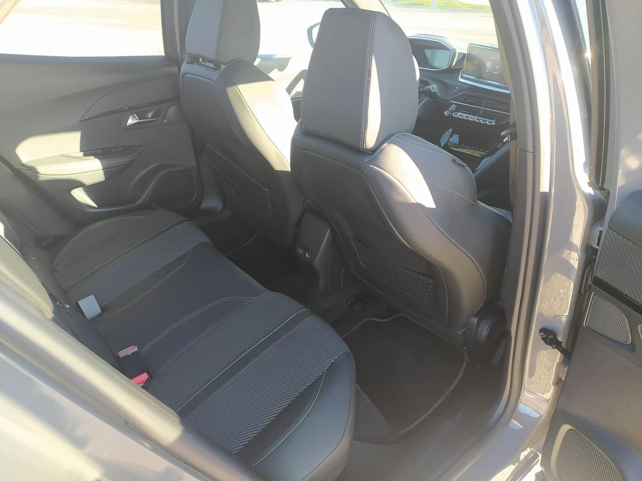 Peugeot 2008 GT e-2008 156 #8105