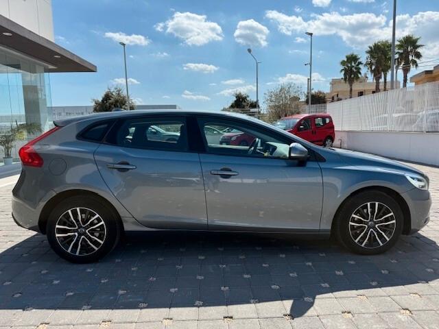 Volvo V40 D2 Business Plus 2019