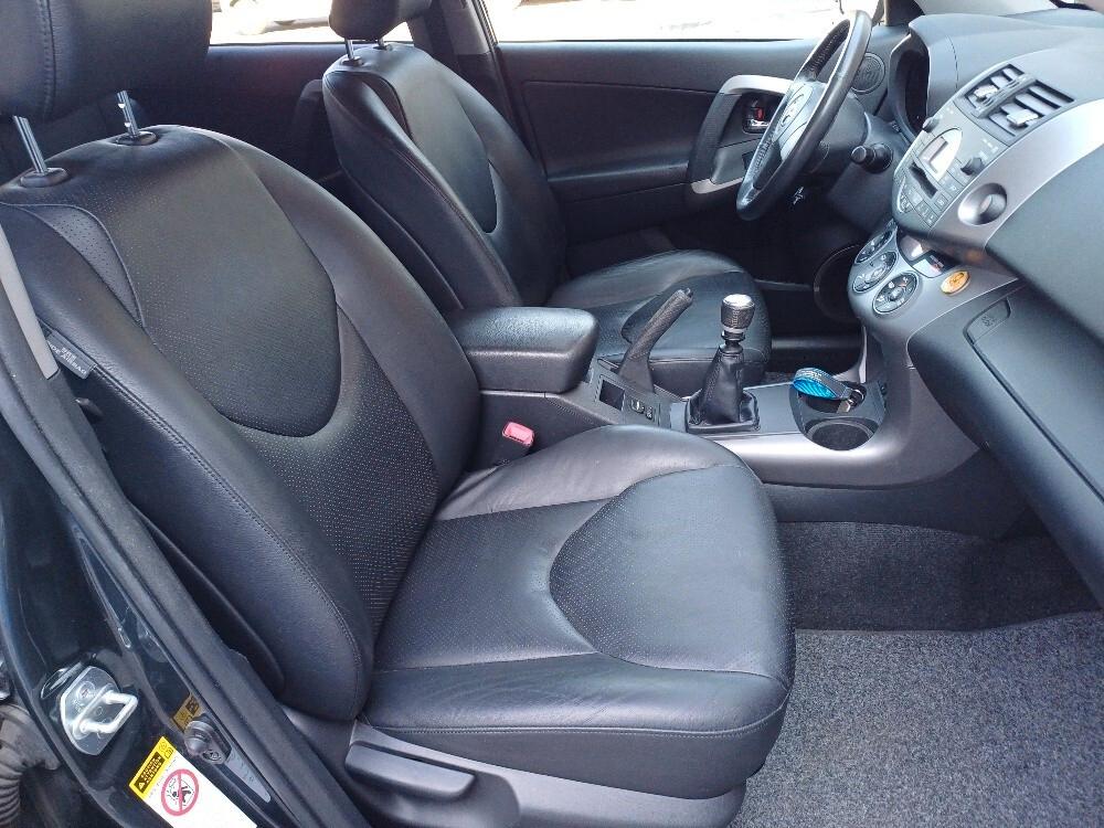 Toyota RAV 4 2.2 D-4D 177 CV Luxury Km 75.000