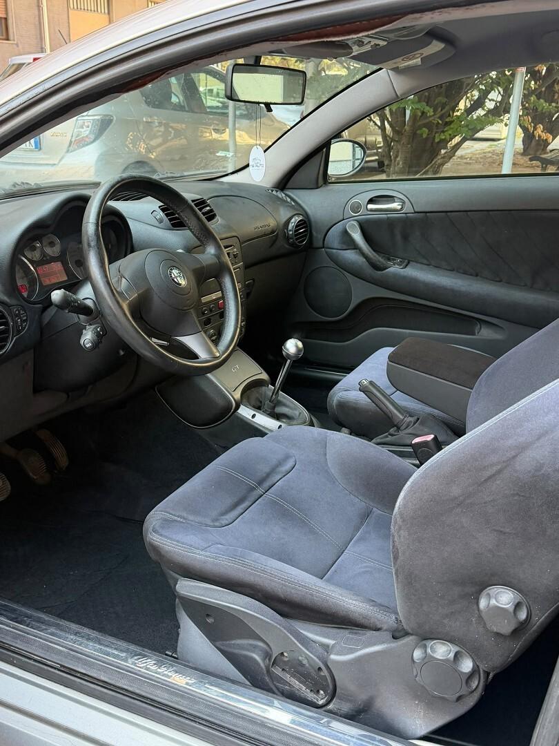 Alfa Romeo GT solo 62.000km benzina unico propr