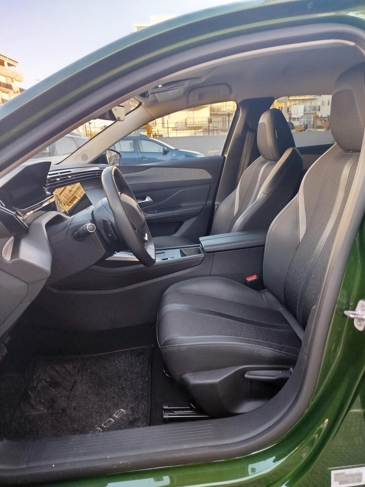 Peugeot 308 BlueHDi 130 S&S EAT8 Allure Pack