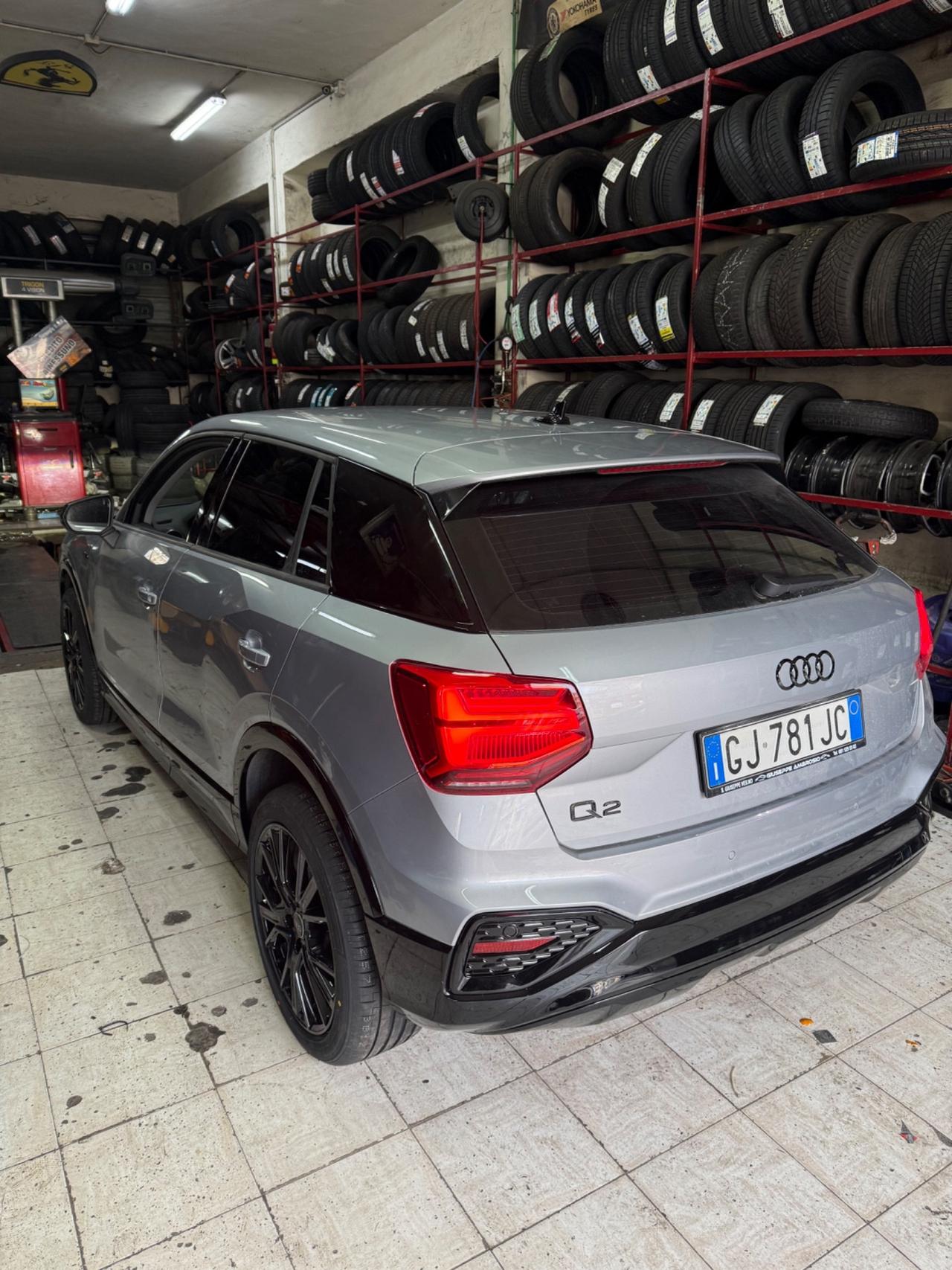 Audi Q2 30 TDI S tronic IDENTITY BLACK COCKPIT MATRIX