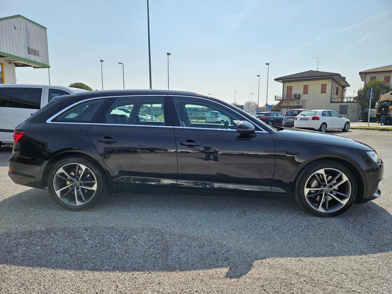 Audi A4 Avant 40 2.0 tdi 190cv s-tronic