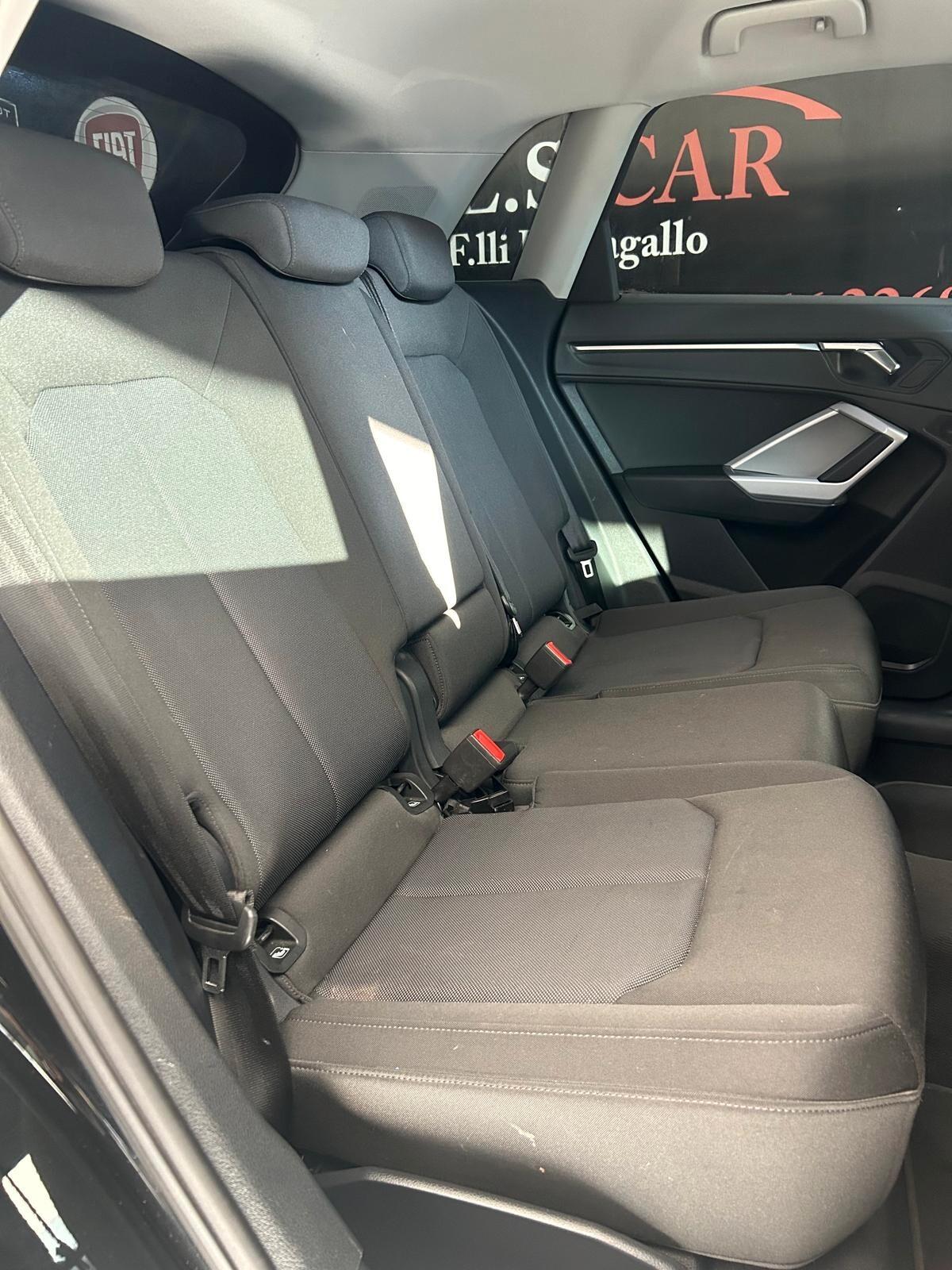 Audi Q3 35 TDI 2.0 Diesel 150 cv S tronic line edition