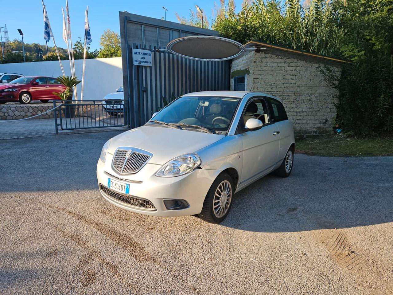 Lancia Ypsilon DIVA PER COMMERCIANTI
