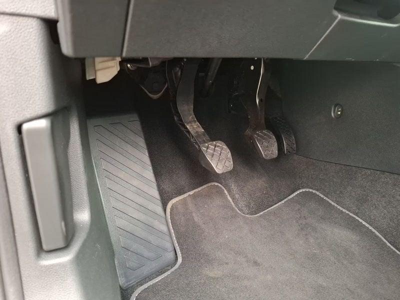 Volkswagen Golf 2.0 TDI Life LED Navi App Connect