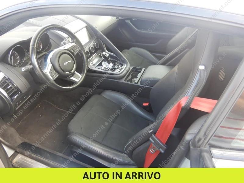 Jaguar F-Type Coupe 2.0 I4 R-Dynamic RWD Auto