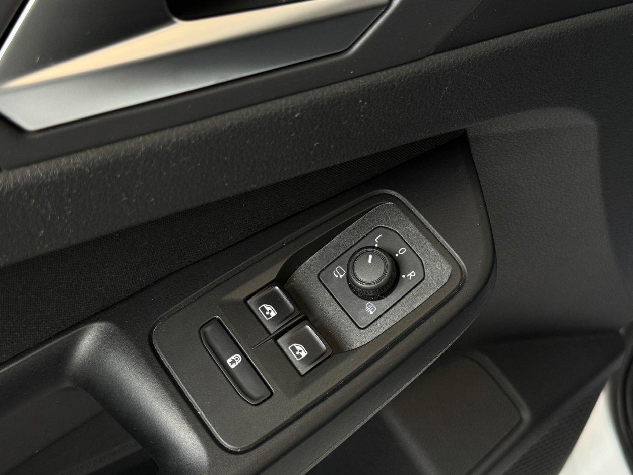 FORD Tourneo Connect 2.0 ecoblue 122cv Titanium 7 POSTI- GANCIO TRAINO
