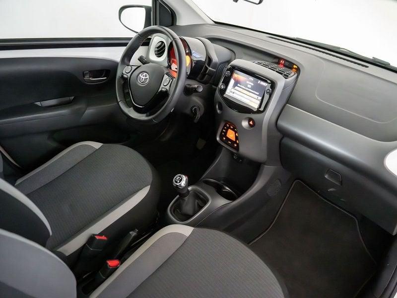 Toyota Aygo Connect 1.0 VVT-i 72 CV 5 porte x-play