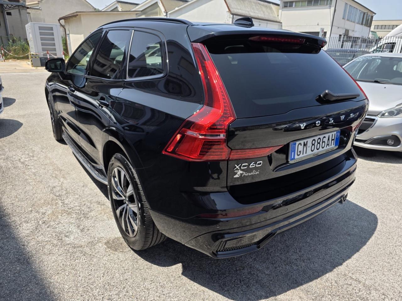 Volvo XC60 B4 2.0 hybrid 2023