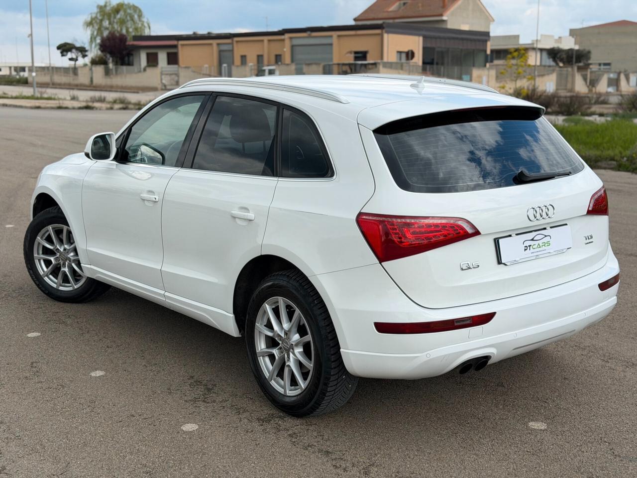 Audi Q5 q5 2.0 tdi 170cv quattro fari*navi