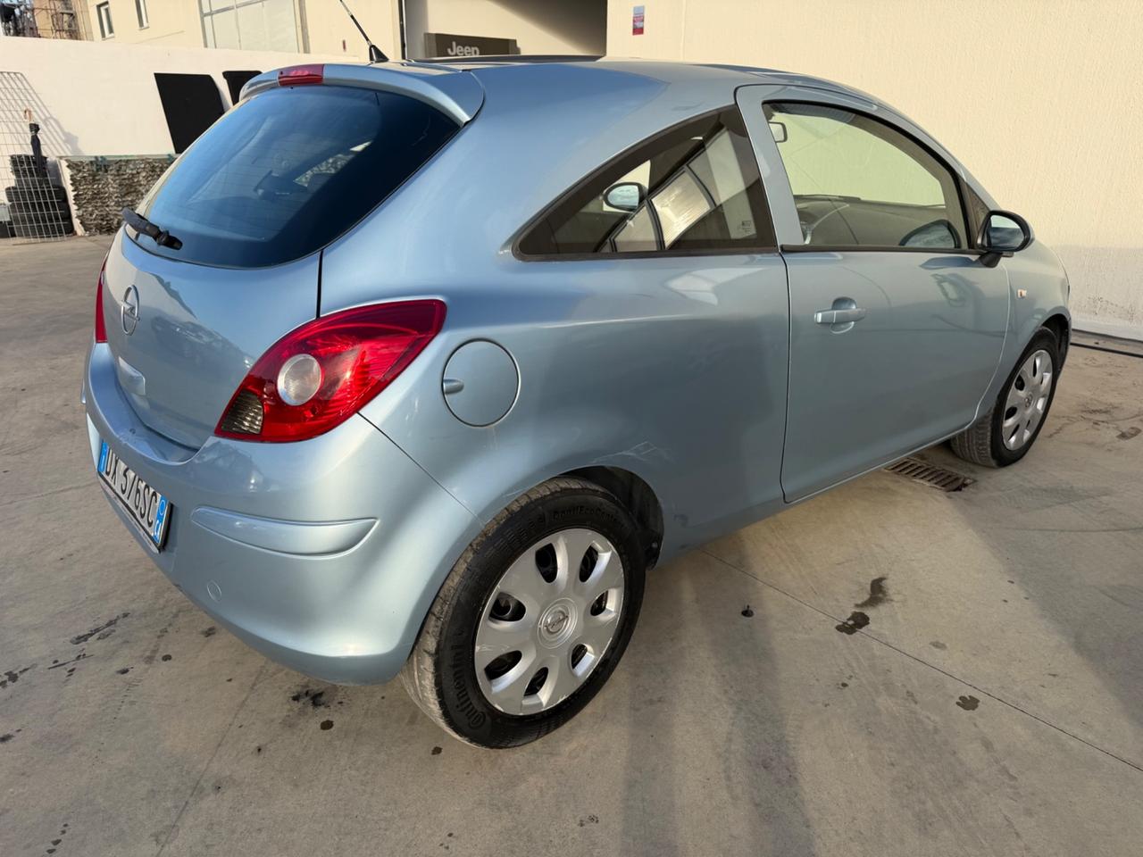Opel Corsa 1.2 benzina 3 porte 2009