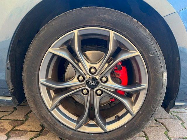 FORD Focus 1.0 EcoBoost Hybrid 155 CV 5p. ST-Line X