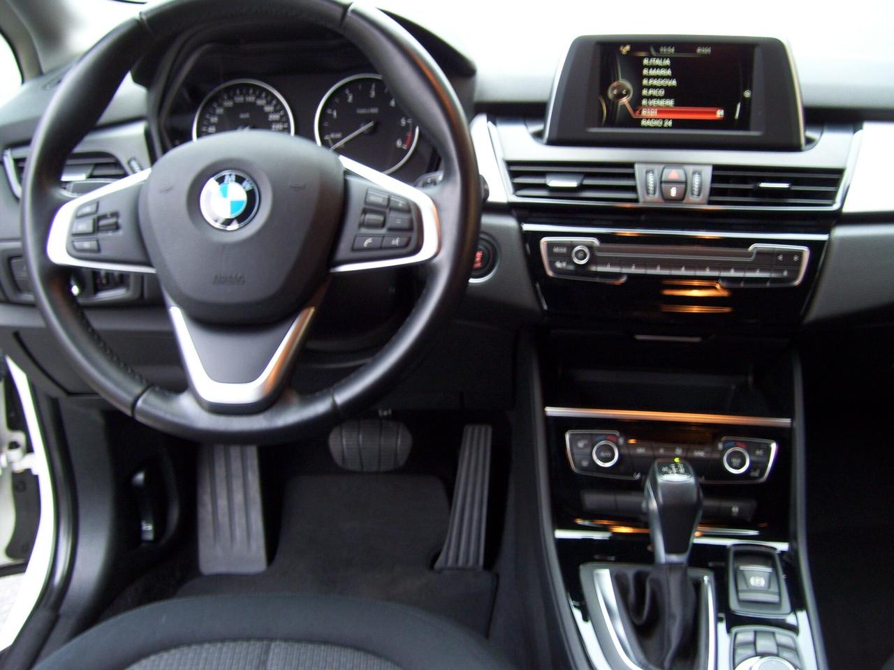 Bmw 2er Active Tourer 218d Luxury