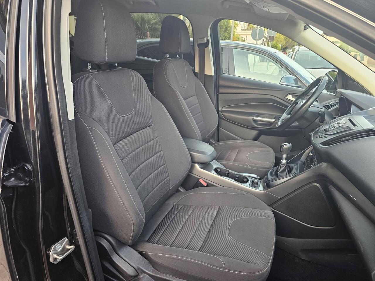 Ford Kuga 2.0 TDCI 140 CV 4WD Titanium