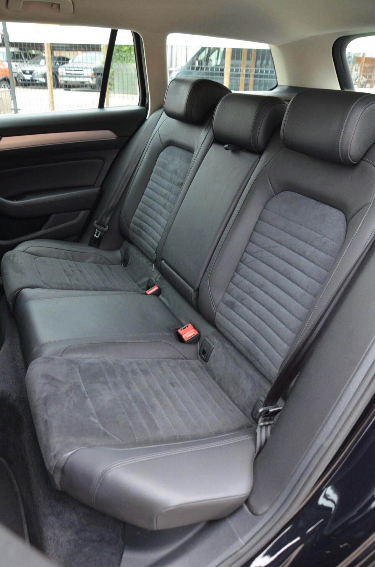 Volkswagen Passat Variant 2.0 TDI DSG Highline BlueMotion Technology