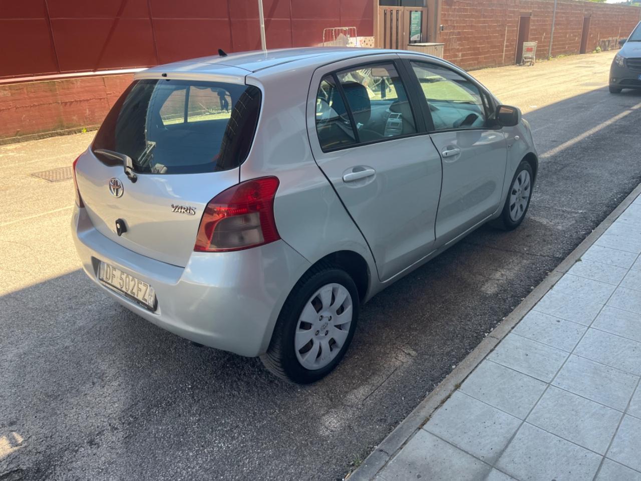 Toyota Yaris 1.4 D-4D 5 porte Sol