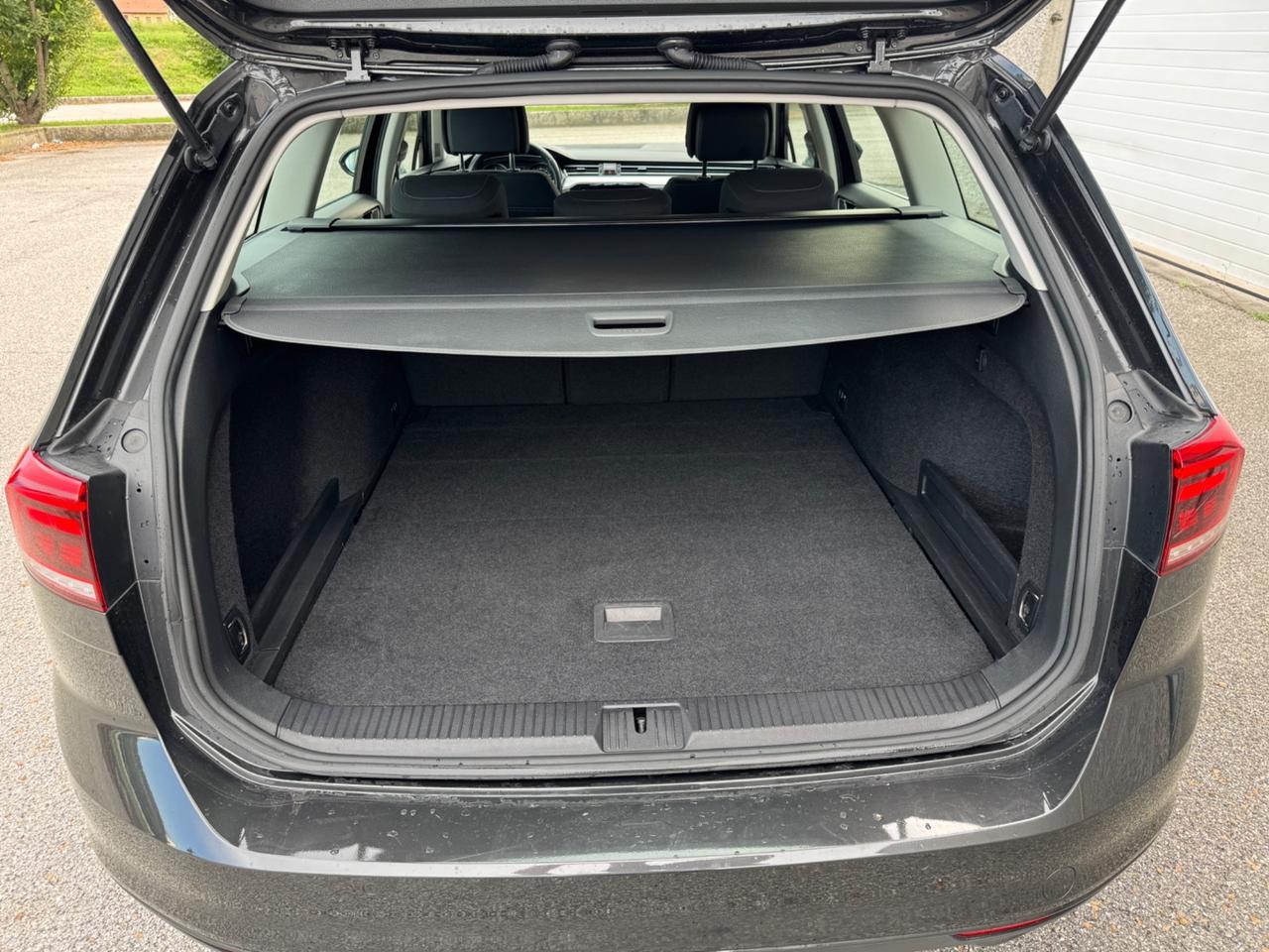 Volkswagen Passat Variant 2.0 TDI SCR 122 CV EVO DSG Business