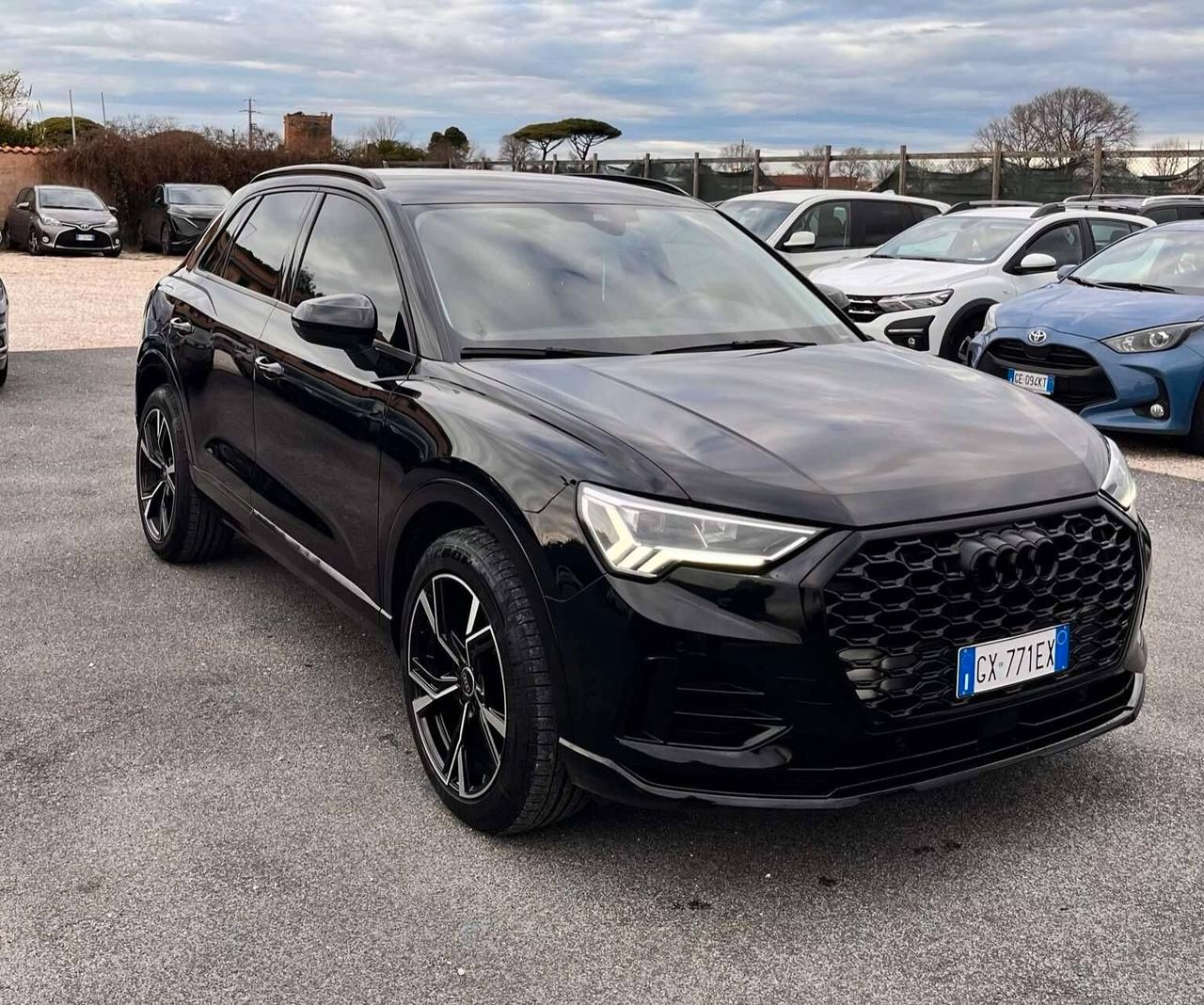 Audi Q3 35 TDI S tronic Business