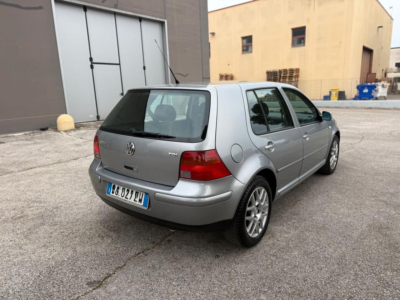 VW GOLF 4 1.9 TDI 2003 12 MESI DI GARANZIA