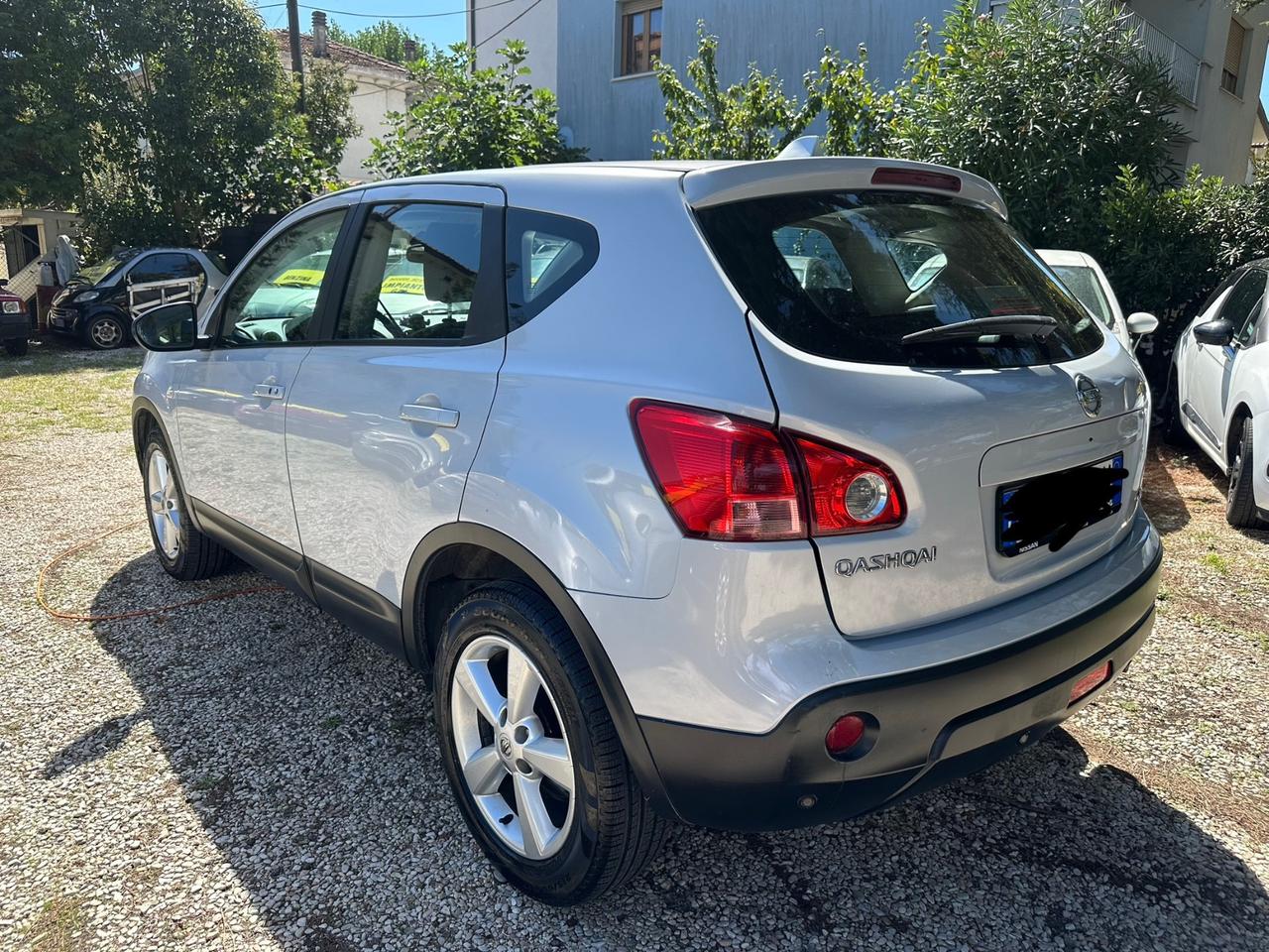 Nissan Qashqai 2.0 dCi DPF 4WD Tekna