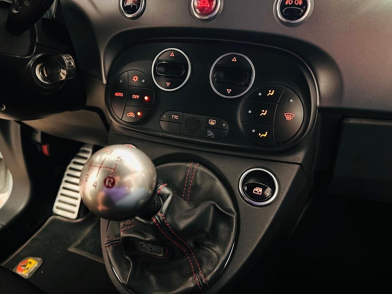 Abarth 500 1.4 Turbo T-Jet 135CV**