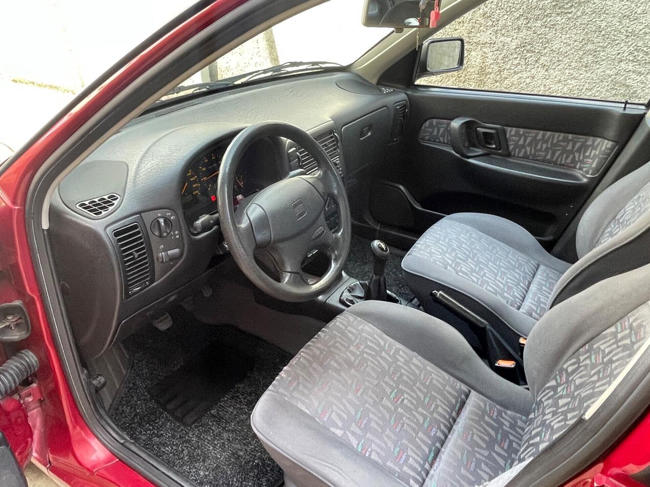 SEAT CORDOBA 1995-1.6i-GLX-BENZINA-UNI PROP 66.000km