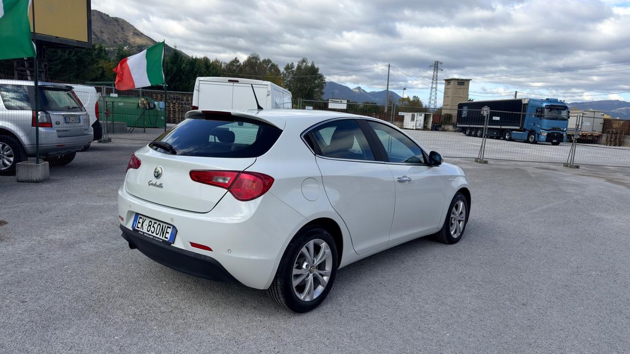 Alfa Romeo Giulietta 1.6 JTDM 105 cv Distinctive