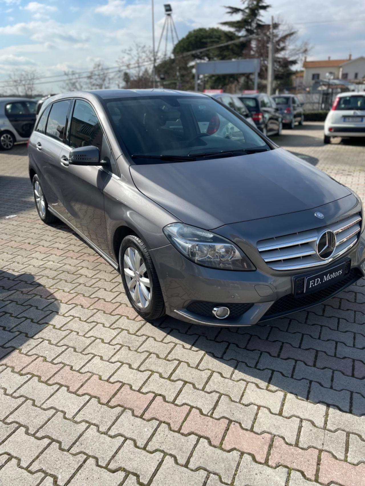 Mercedes-benz B 180 B 180 d Automatic Executive