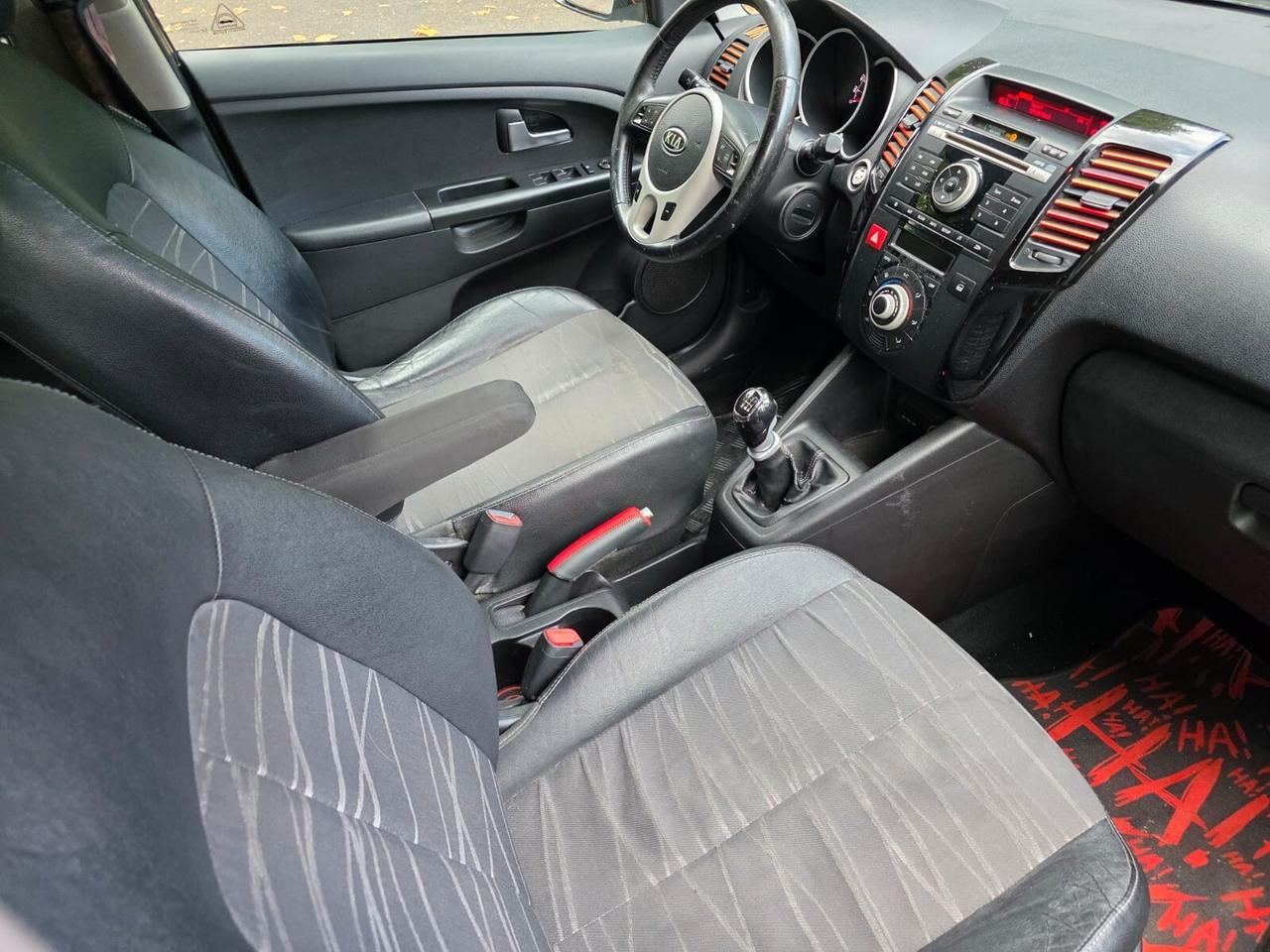 Kia Venga 1.6 CRDi 115CV WGT Fullsky