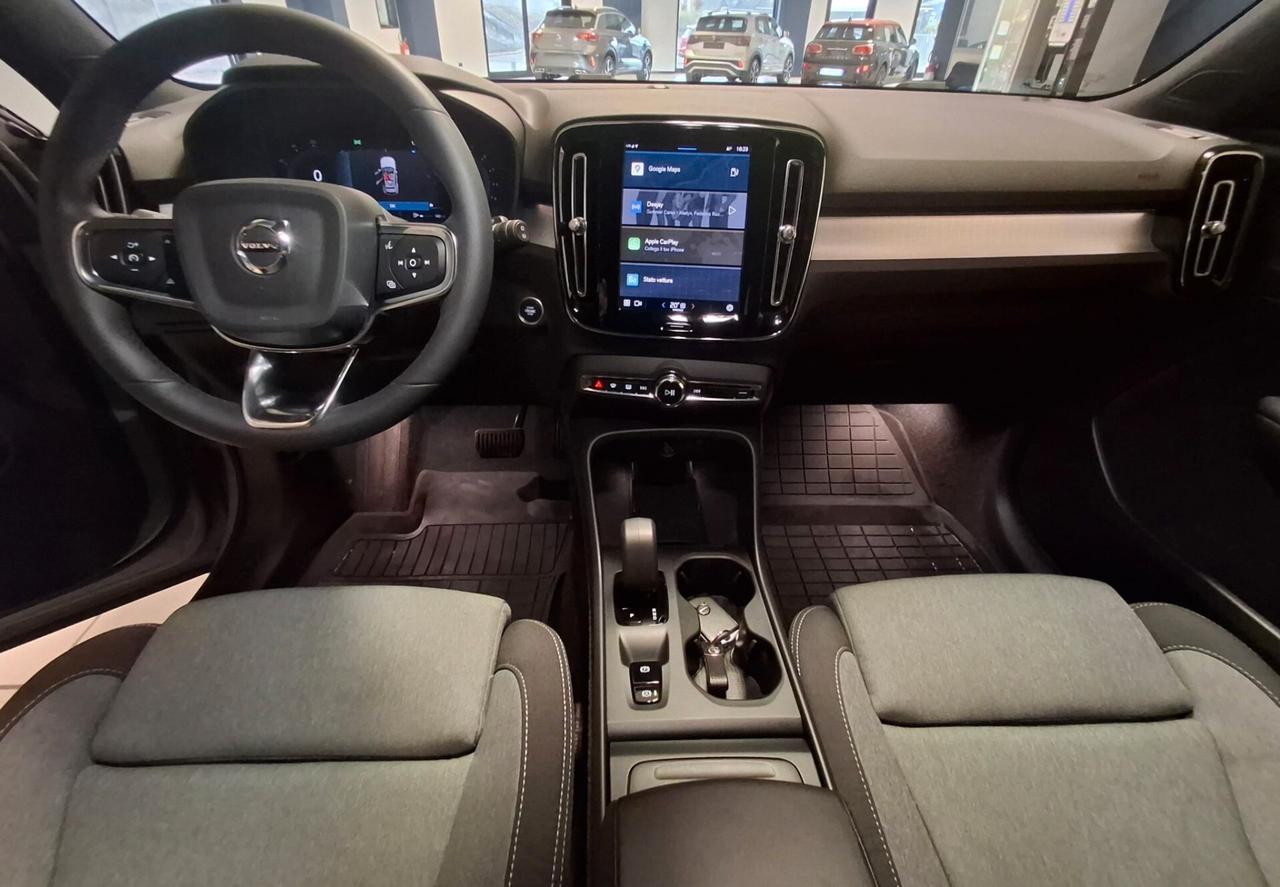 Volvo XC40 B3 automatico Ultimate Dark