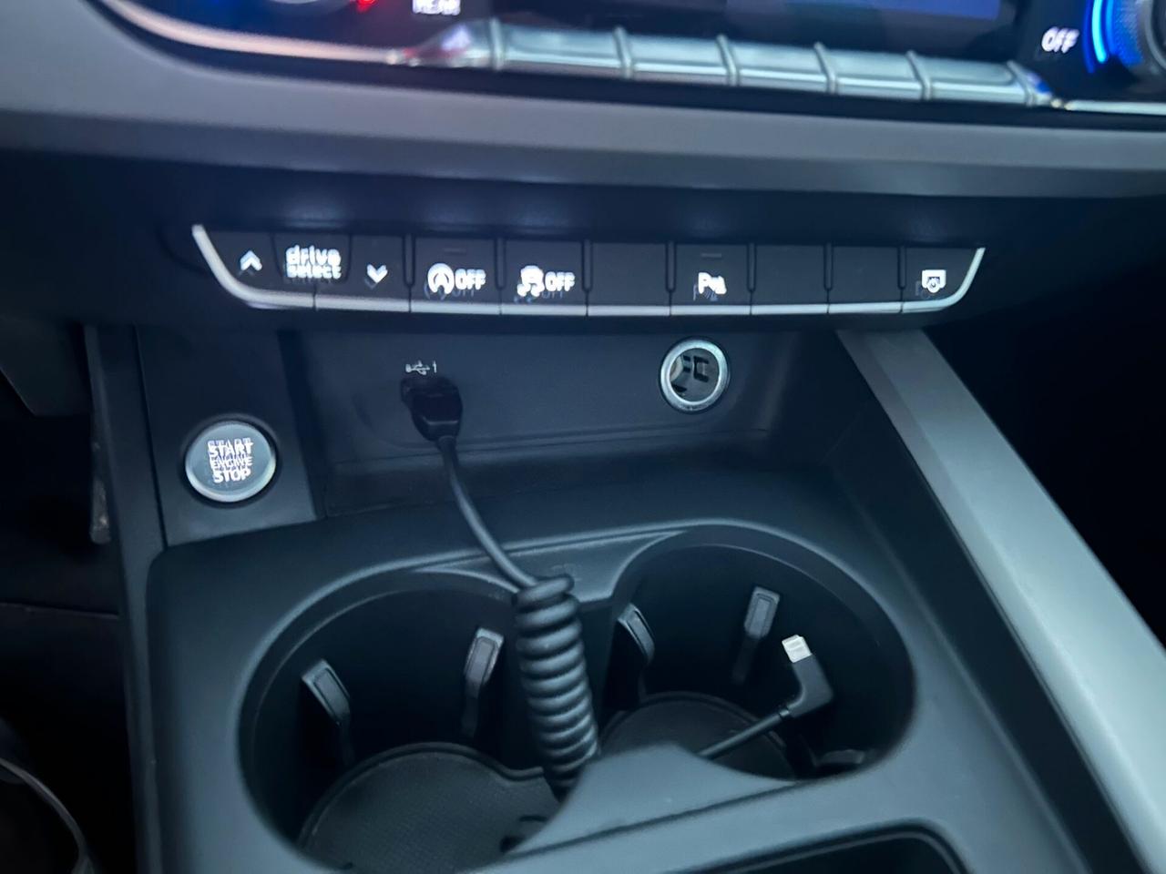 Audi A4 Avant 40 TDI S tronic S line edition
