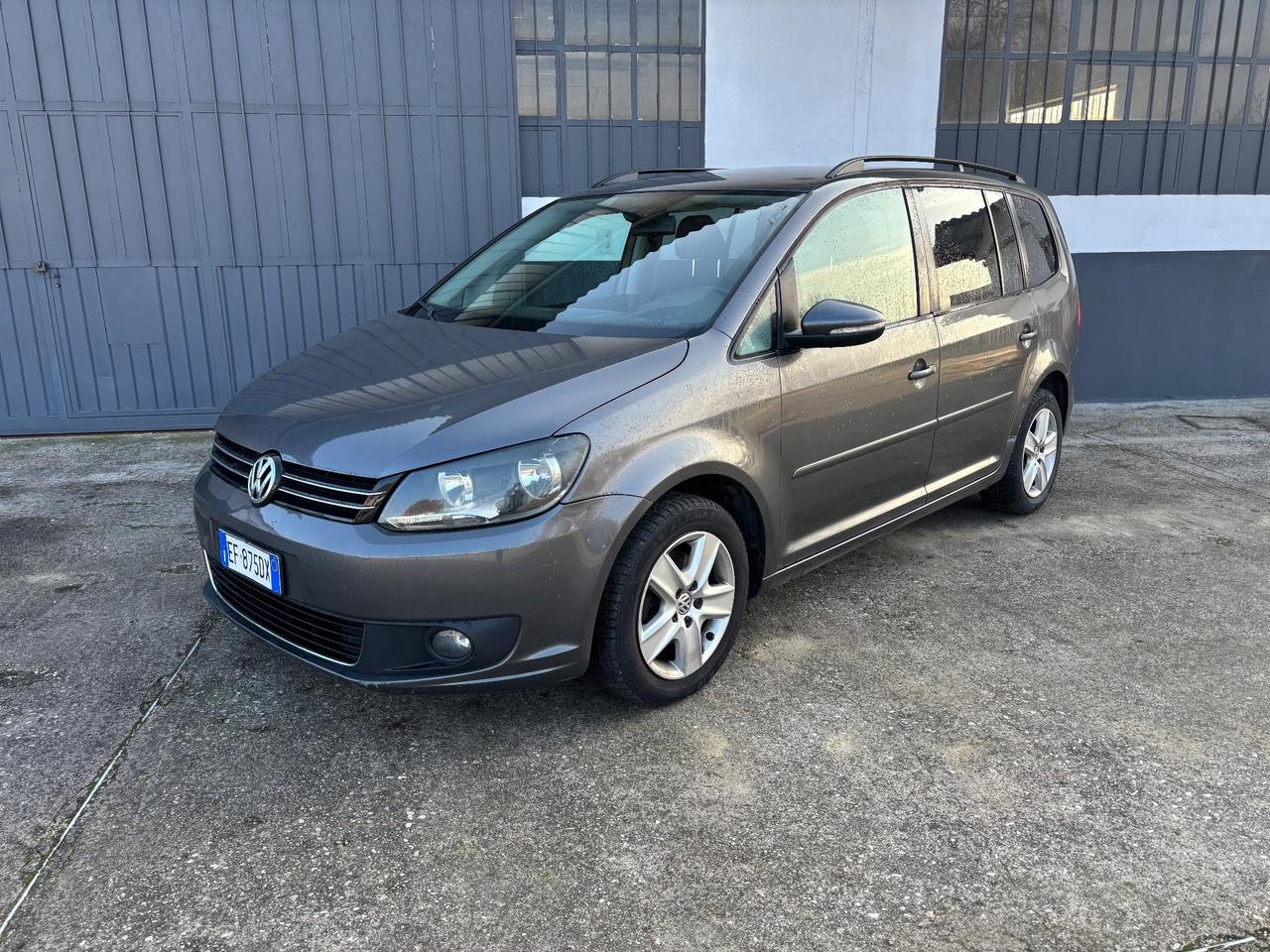 Volkswagen Touran 1.6 TDI.7 posti.Problemi motore