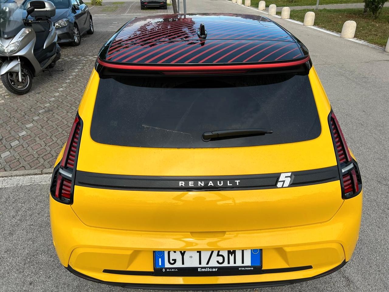 Renault 5 E-Tech Electric 5 E-Tech Electric 150 CV Comfort Range AC 11 Iconic Cinq