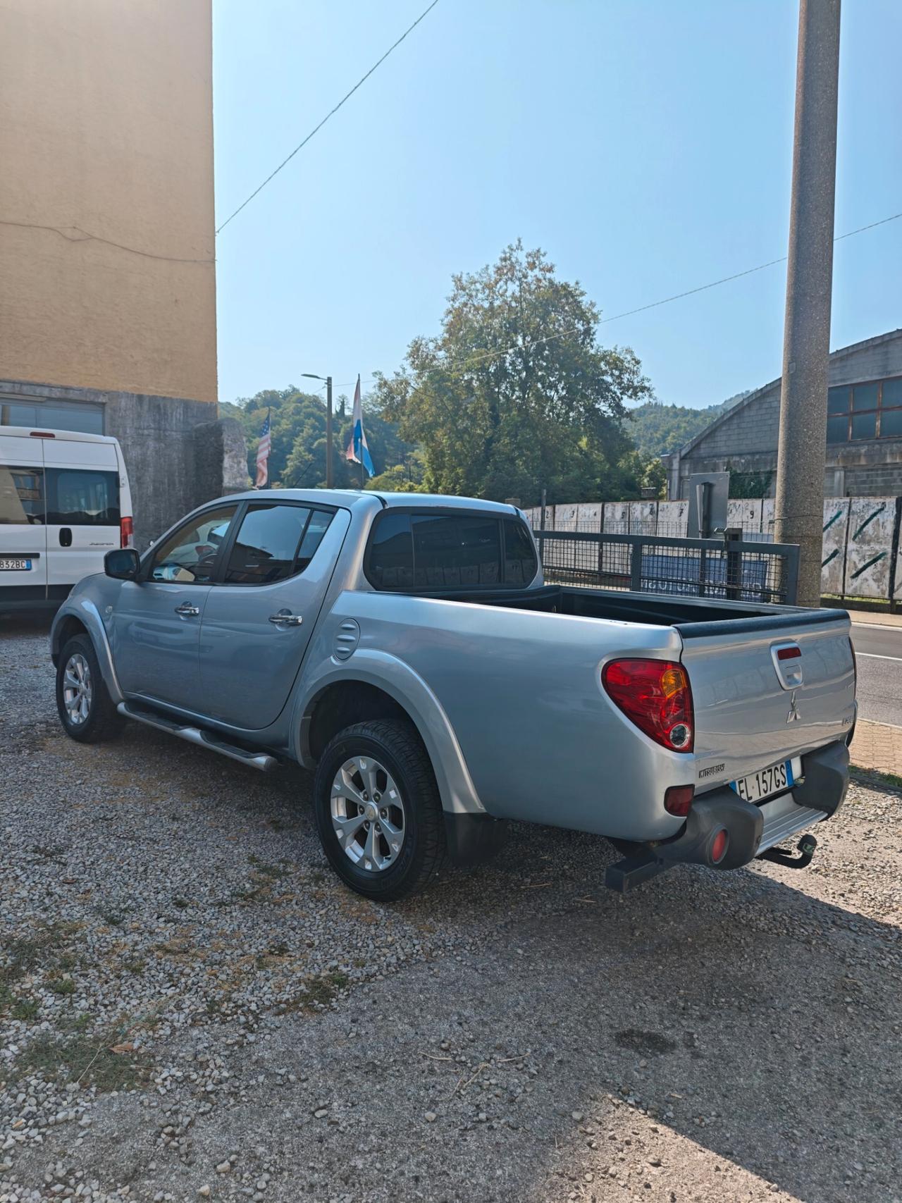 Mitsubishi L200 2.5 180cv 2012