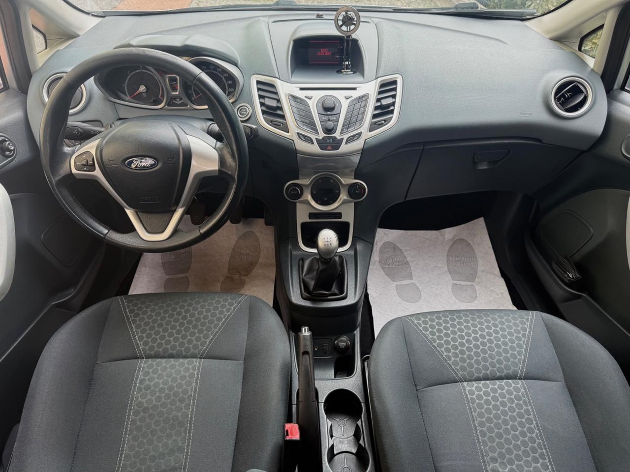 Ford Fiesta 1.4 TDCi 5p. Titanium