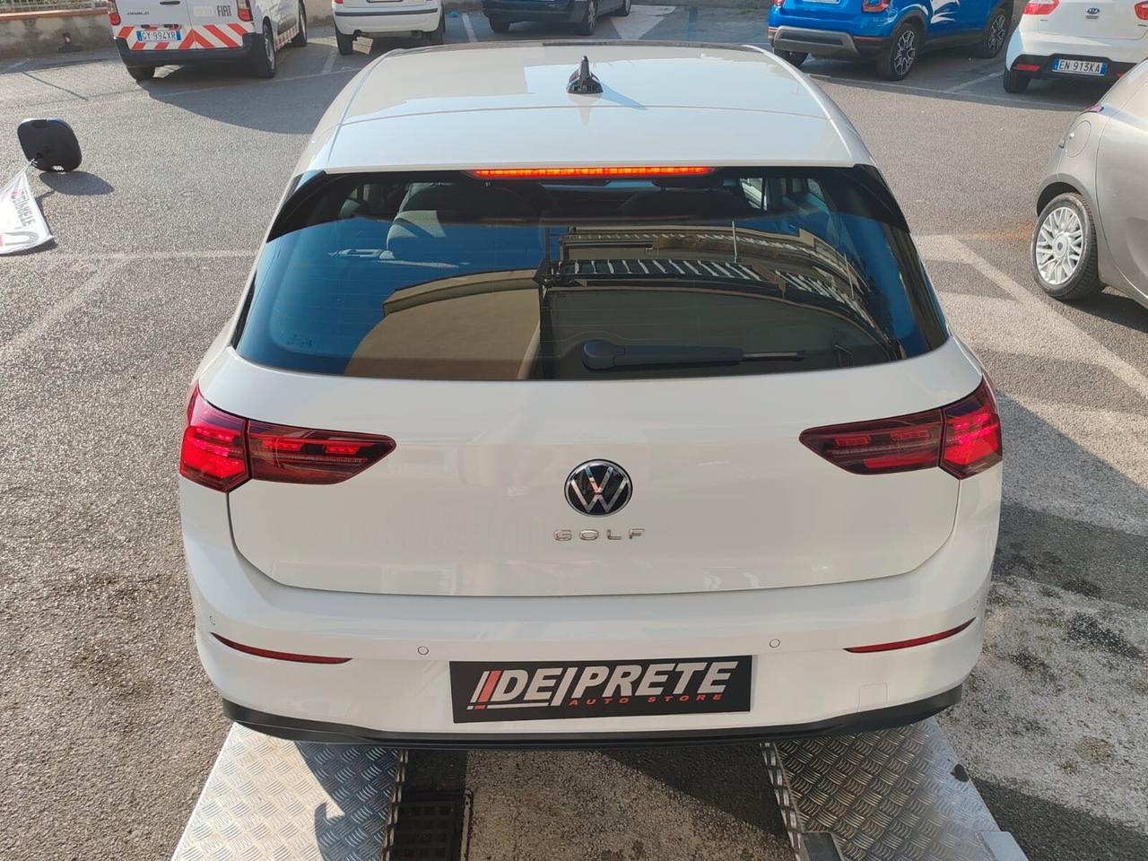 Volkswagen Golf 8 2.0 TDI 150 CV DSG /Life/ - IQ.Light, Digital Cockpit, Tetto Panoramico Apribile