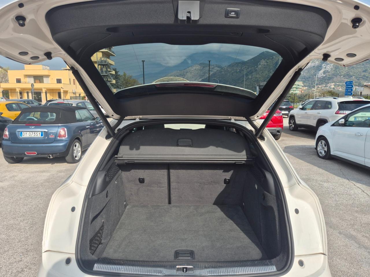 Audi Q3 2.0 TDI 150 CV quattro S tronic S-LINE