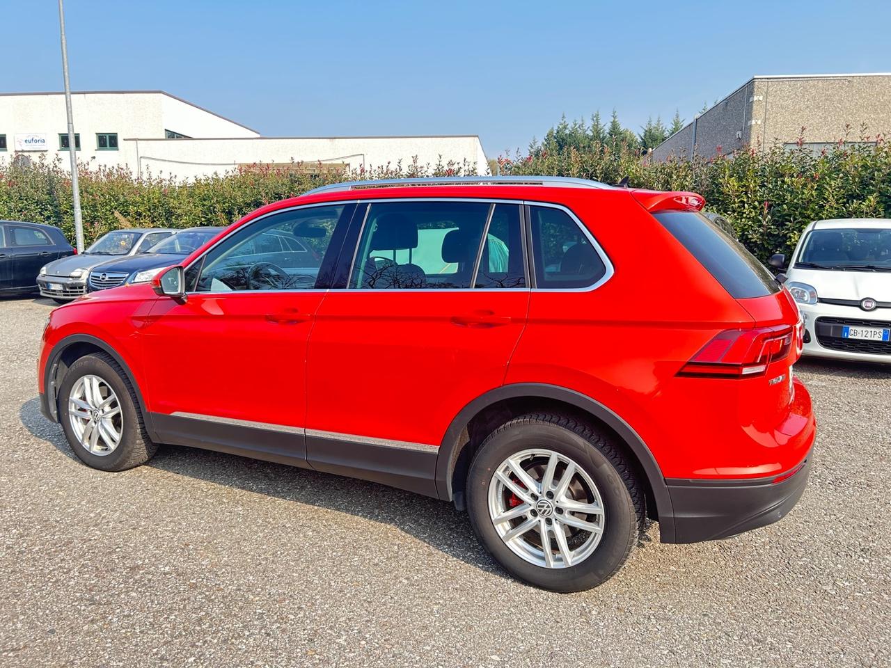 Volkswagen Tiguan 2.0 TDI SCR DSG 4MOTION Business BMT