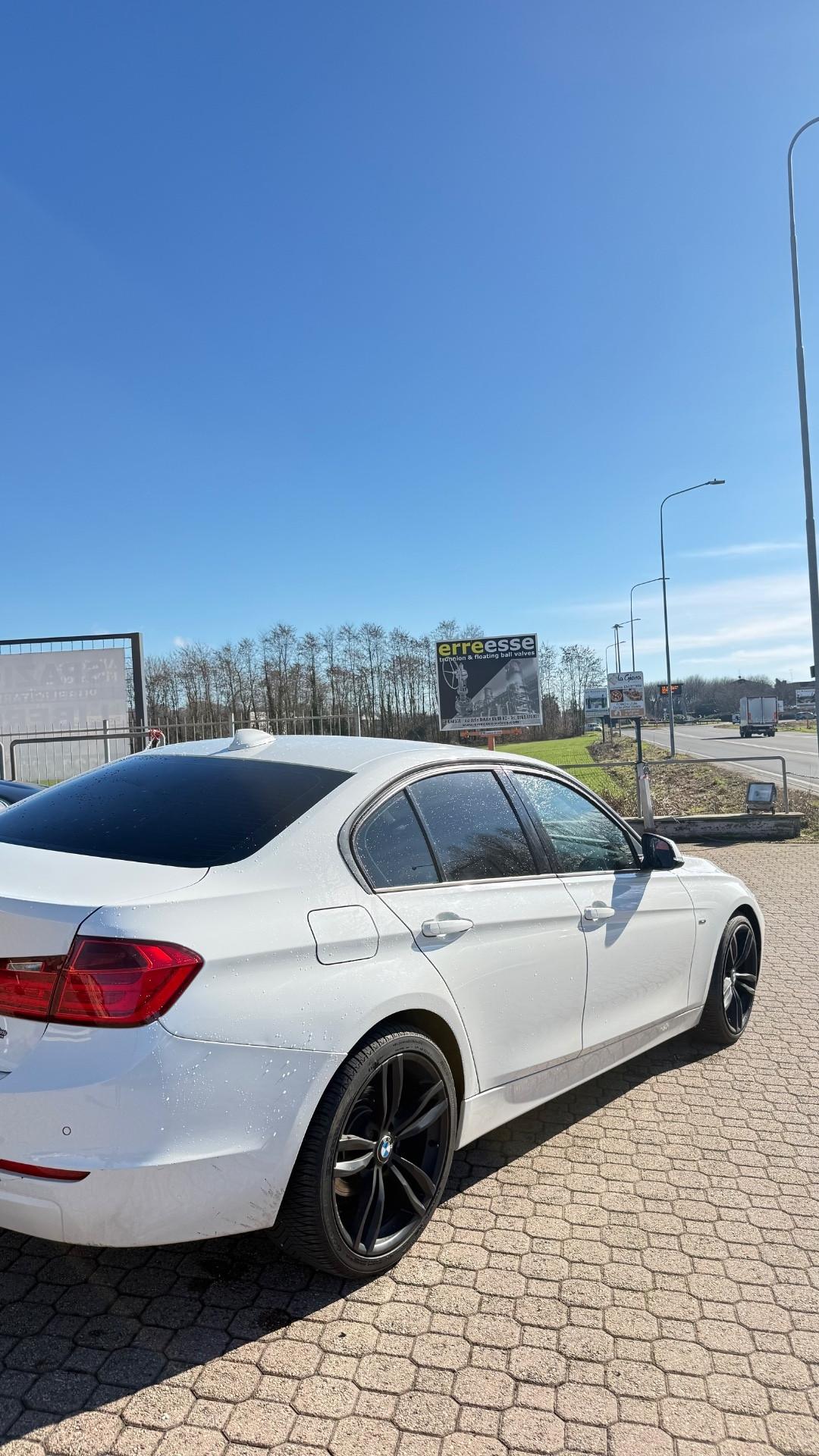 BMW 318 SPORT NEOPATENTATO