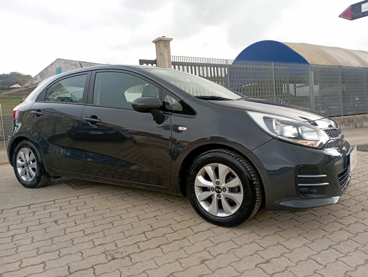 Kia Rio 1.4 CRDi 5p. NAVI/RETRO