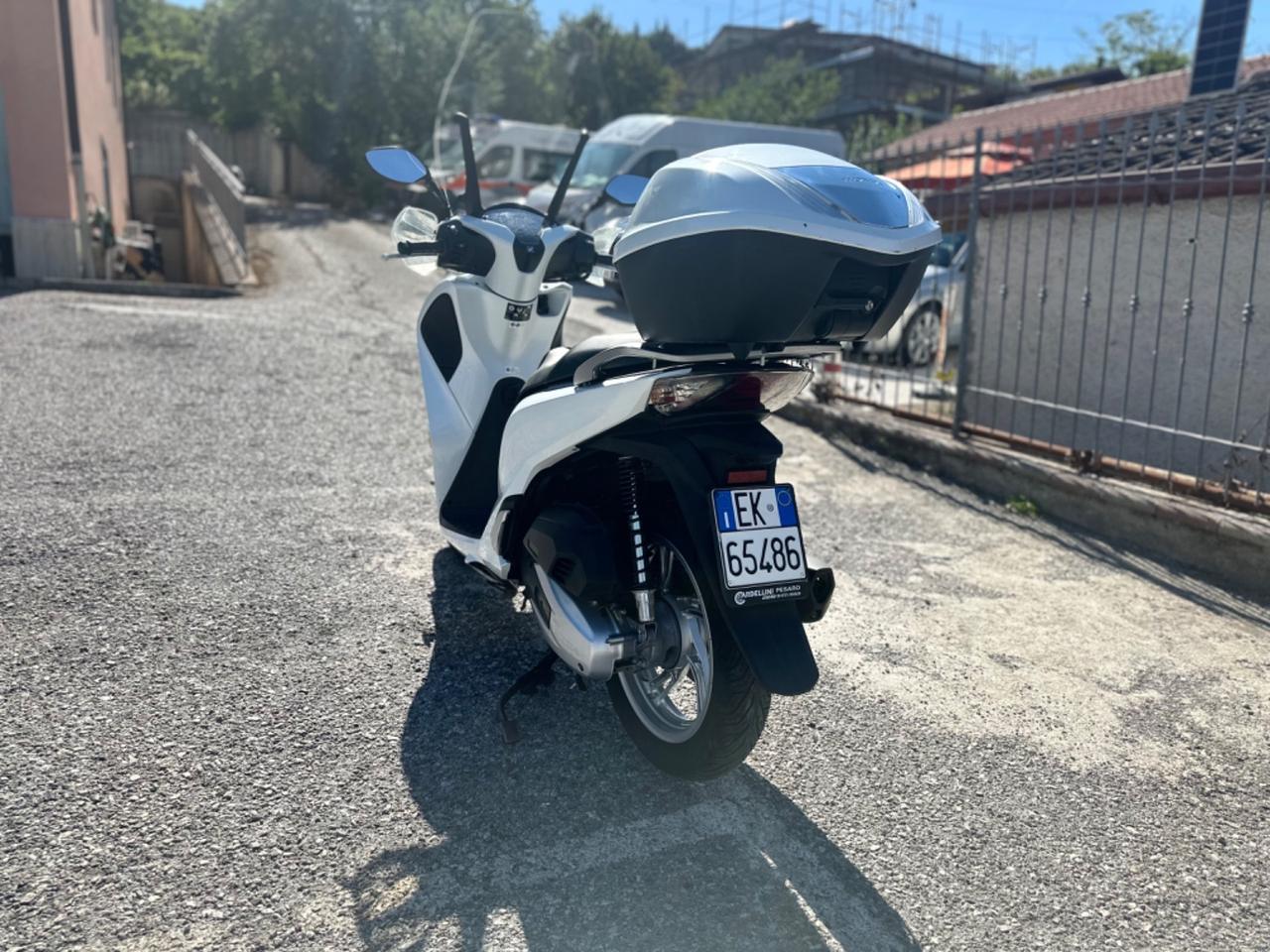 HONDA SH 150 BIANCO PERLA