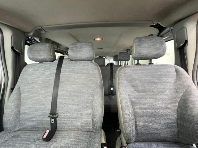 RENAULT Trafic T29 2.0 dCi/115 PL-TN Passenger Confort - 9 POSTI