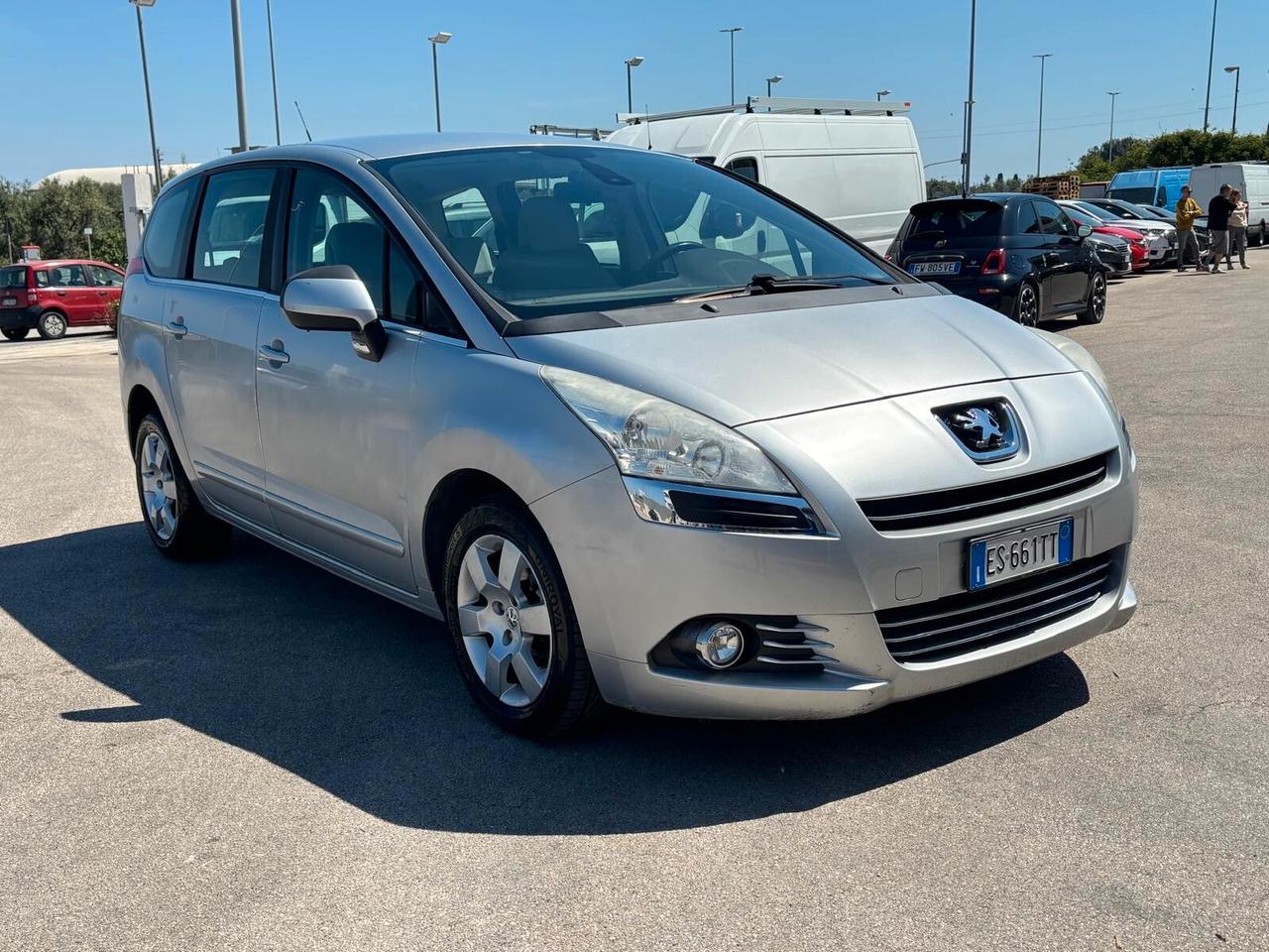 Peugeot 5008 1.6 HDi 115CV Business