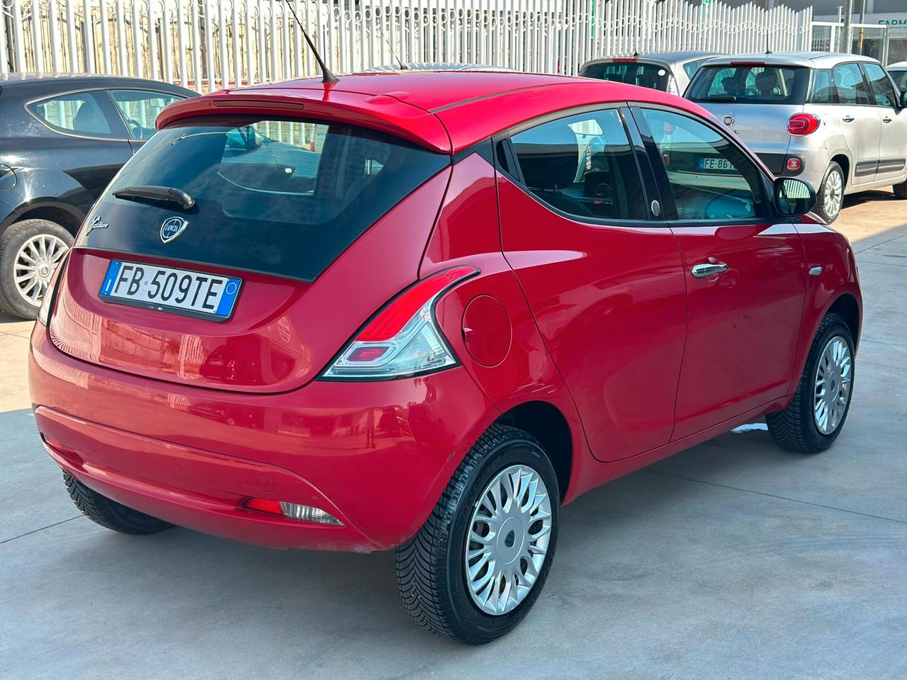 Lancia Ypsilon 0.9 Metano 2015