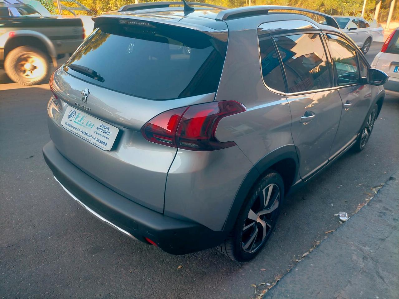 Peugeot 2008 BlueHDi 100 S&S Black Matt